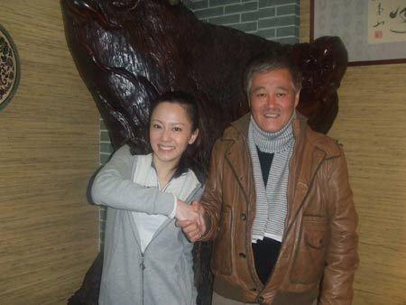 赵本山徒弟豪车成沈阳一景  章子怡 套近乎黄圣