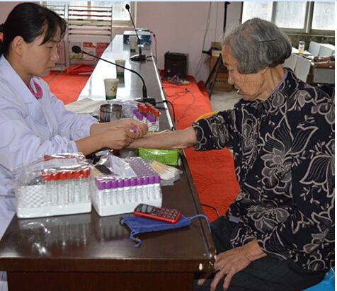 芜湖市三山区开展免费老年人体检活动