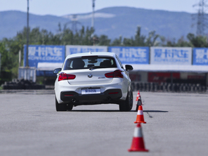 ֵȤ 2015M135i