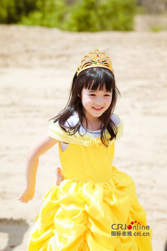 《爸爸去哪儿3》夏克立混血<em>女儿</em>萌化人心 夏天