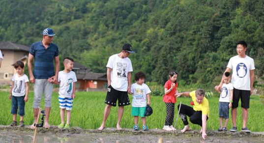 爸爸去哪儿第三季背后娇妻:<em>邹市明妻子</em>是央视