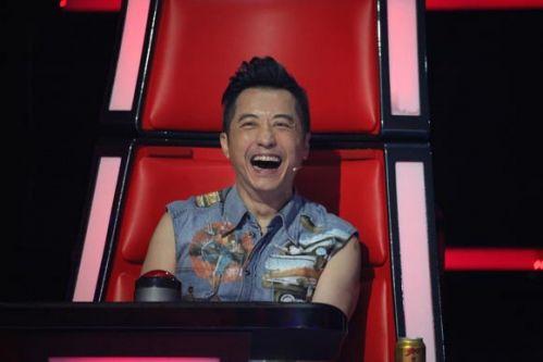 中国好声音第四季第一期导师抢人大战 周杰伦叫板那英