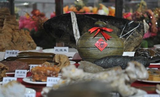 昆明現天價奇石宴