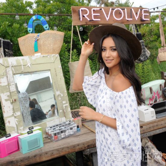  һ������˽�գ�ùù������bikini �̰�˹��ʽ�� 