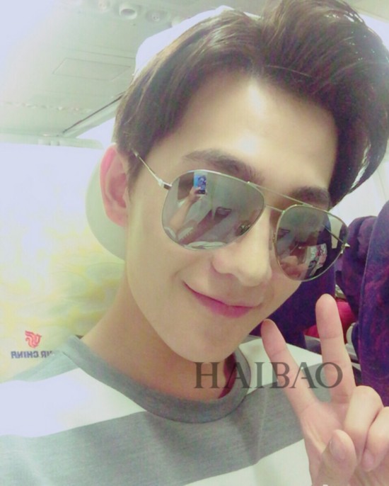 杀马特<em>刘海</em>也无损颜值 小鲜肉<em>杨洋发型</em>盘点(图