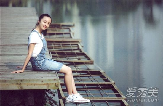 《旋风少女》女主胡冰卿清纯超郑爽 <em>学习</em>百草