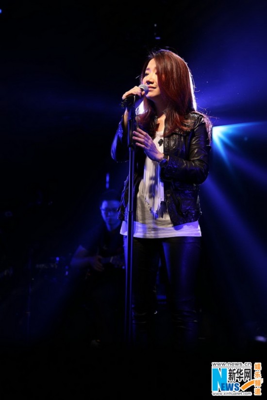 陶晶莹婚后首开演唱会 李李仁登场伴奏晒恩爱