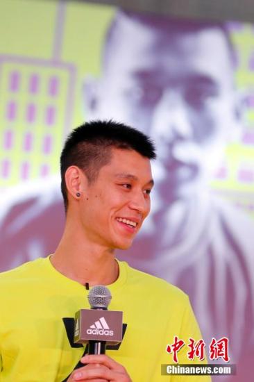 林书豪加盟黄蜂年薪缩水 签约2年仅430万美元