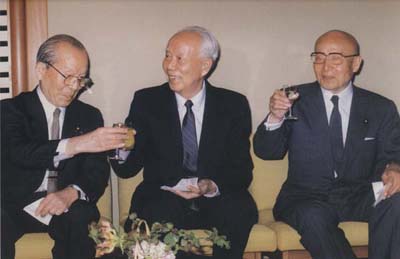 珍贵组图:缅怀全国人大常委会原委员长万里同