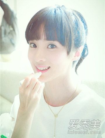 旋风少女》胡冰卿清纯超郑爽 百草<em>百变发型</em>--重