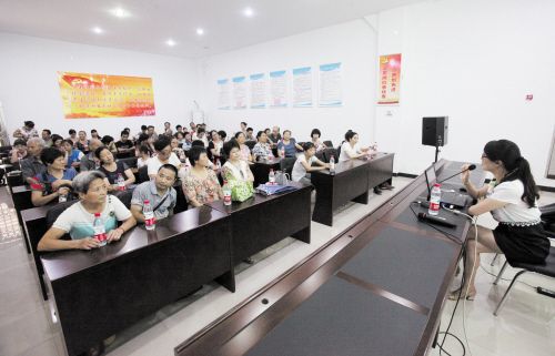 控制经济也算家暴 我国近四分之一妇女遭过配