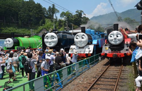 火车詹姆斯号加入日本大井川铁路 上演四车梦