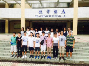 东莞东华高级中学27人考取北大清华