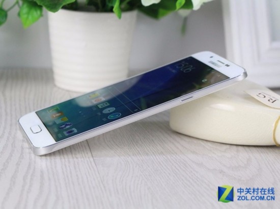 5.9mm轻奢一族 全网通三星Galaxy A8图赏