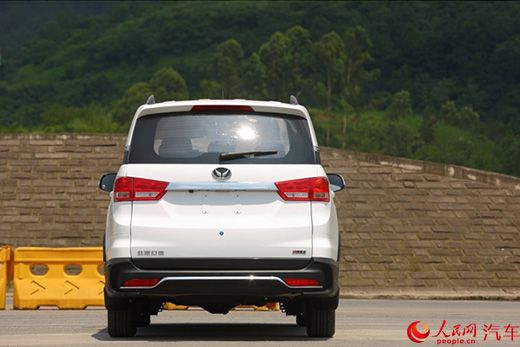 北汽幻速全新MPV实车图曝光或命名H3