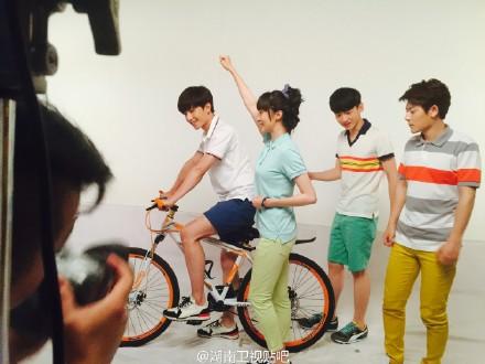 《旋风<em>少女</em>》剧情介绍 根据明晓溪同名<em>小说</em>改