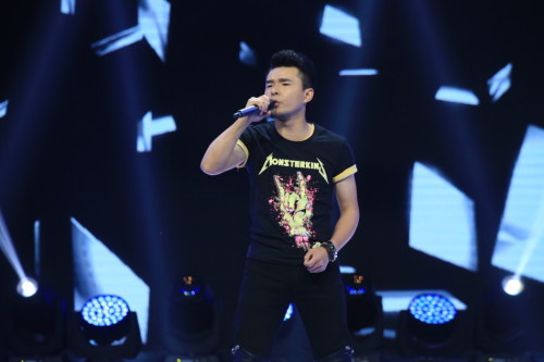 中国好声音第四季第一期:学员美女云集 周杰伦