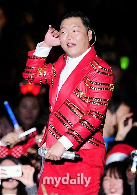 鸟叔在杭州劳斯莱斯追尾 揭韩星富二代尼坤