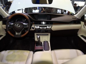 �׿���˹ �׿���˹ES 2015�� 300h