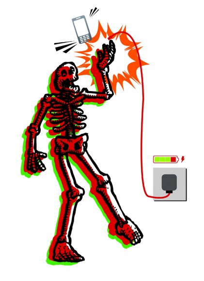 注意!边充电边玩手机危机四伏 太原一小伙被电