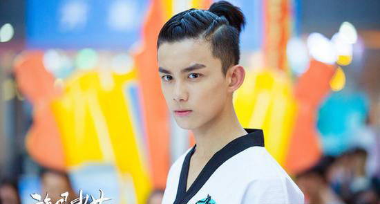 《<em>旋风少女</em>》杨洋<em>吴磊</em>陈翔白敬亭小鲜肉帅你一