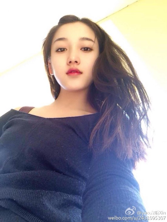 学霸女神人生赢家!18岁中戏校花刘垚昕私照