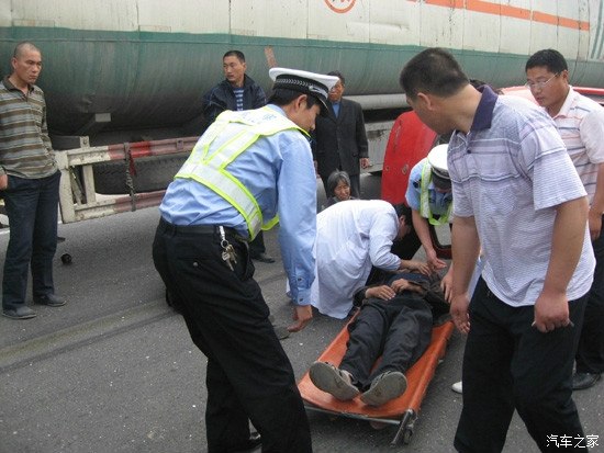 中国车祸猛于虎 一年死亡20多万人