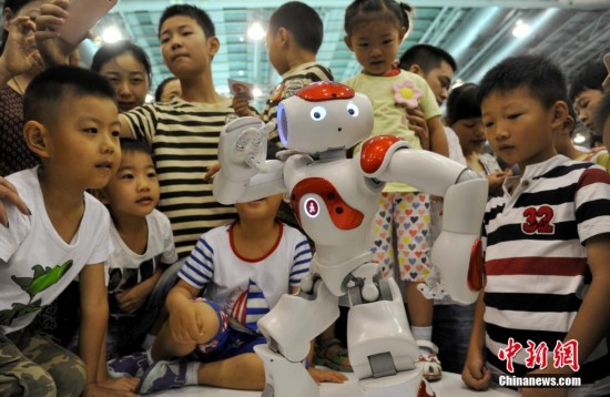 机器人世界杯合肥开赛 2000多名选手参与角逐