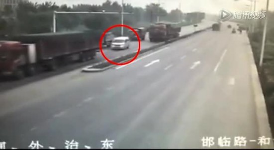 ���������ش󳵻� ������ǰ��ѹ�������
