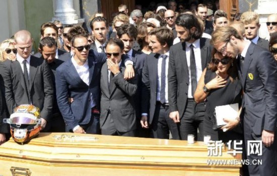 法国F1车手比安奇葬礼在尼斯举行