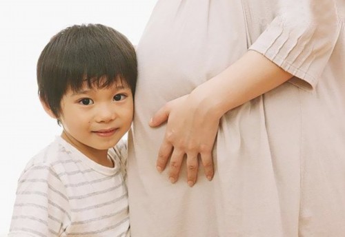 知情人士:全面二孩政策最快年内实施