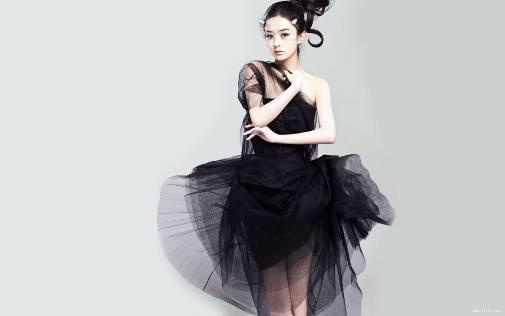 《花千骨》热播 小骨褪去甜美浴血开虐