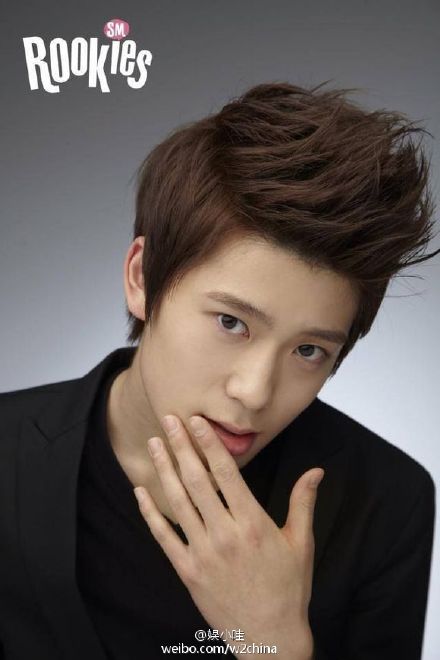 SM新男团12人撞脸EXO:平均年龄17岁最小的