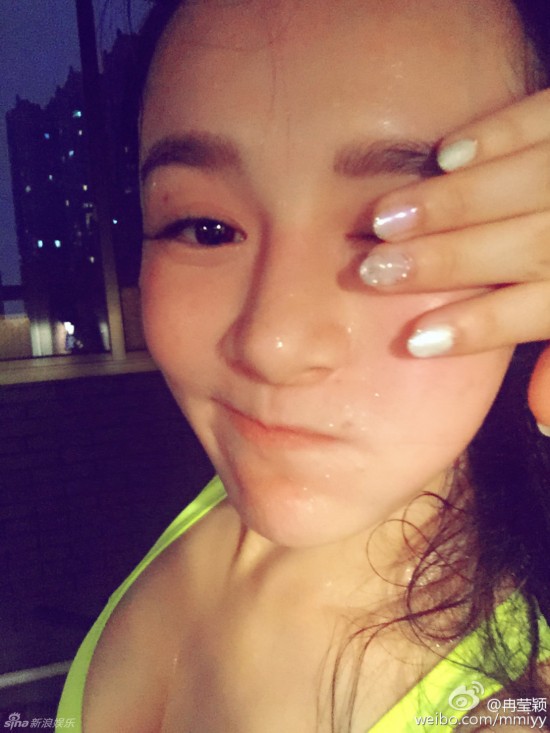 邹市明美艳娇妻曝照 冉莹颖颜值高身材好- Mic