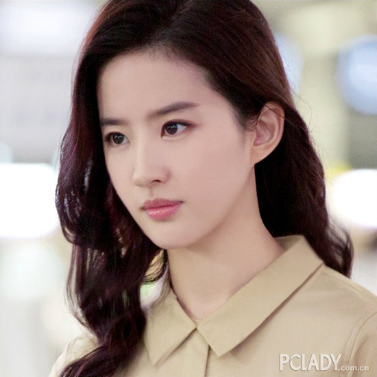 朴信惠刘亦菲Angelababy亲身示范 波浪卷发美