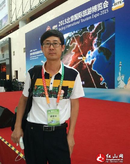 乌鲁木齐市民为新疆交通建设点赞