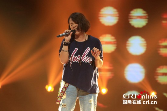 台湾原住民歌手酷似姚晨 张惠妹之妹离异复出