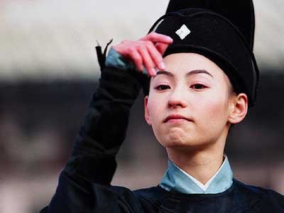 女扮男装的惊艳女星图片