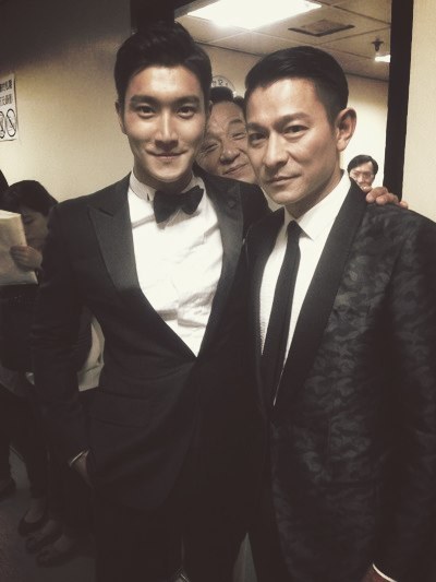 朴海镇快乐家族亲密合影 超罕见中韩明星合照