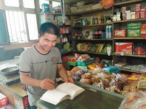 高陵理科第一名考上清华大学却为学费犯了愁