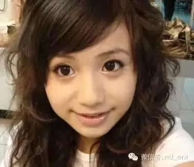 图揭黑涩会美眉成员现状:昆凌嫁周杰伦 杨可涵