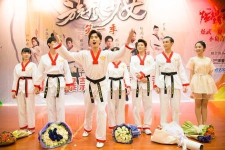 旋风少女杀青 谭松韵主持:收视破表放吴磊私