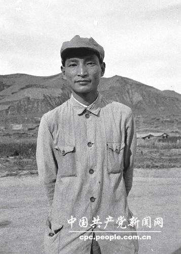 毛泽东的人口战略_哪位上将是唯一能带枪见毛泽东的人