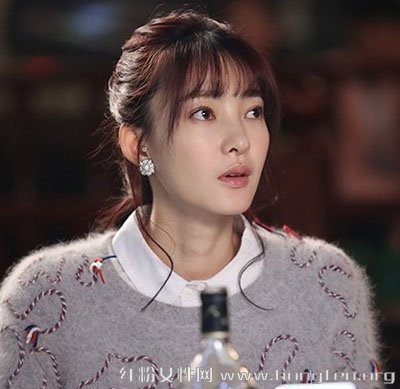 两生花》女神王丽坤演绎2015秋冬新款毛衣搭
