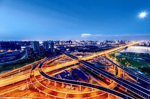 武汉最宽高架和最大立交今日同步通车