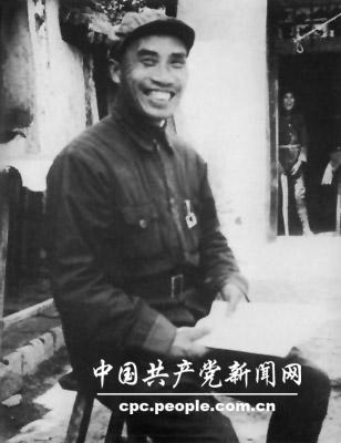 毛泽东的人口战略_哪位上将是唯一能带枪见毛泽东的人