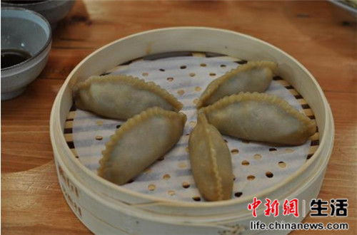 南北面食大PK:北有?面蒸饺 南有徐州特色煎饼