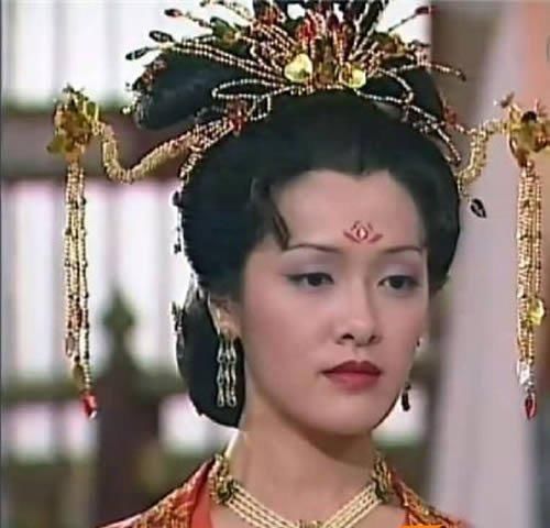 12版荧屏 杨贵妃 盘点:范冰冰11年前演绎瘦版