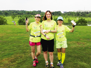 江阴20多名好汉到南京参加山地+夜跑