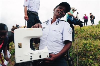 法军方机构今日鉴定 疑似MH370残骸  已确定属